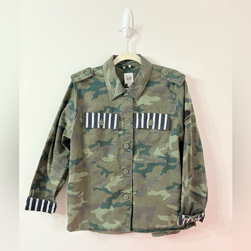 GAP Camo Army Green Utility Jacket Womens Sz M Contrast Trim Striped Fall Casual